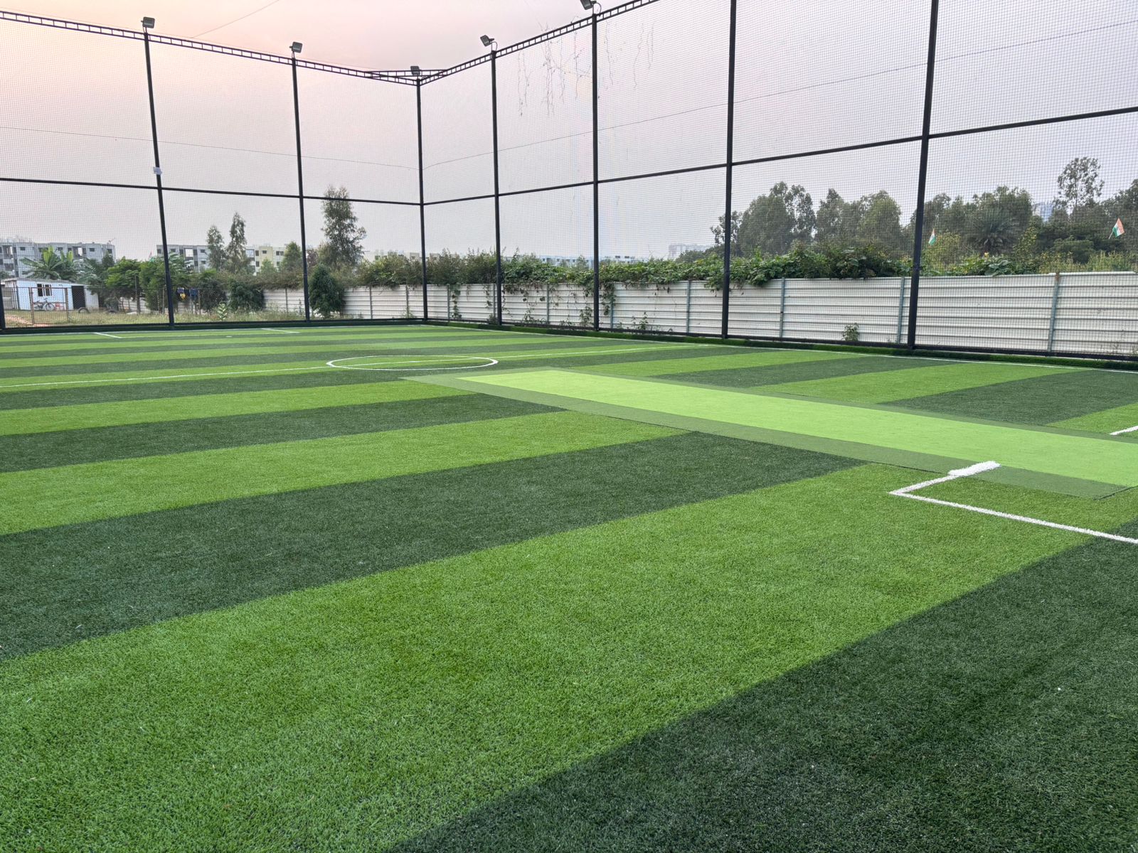 Playnet turf night view